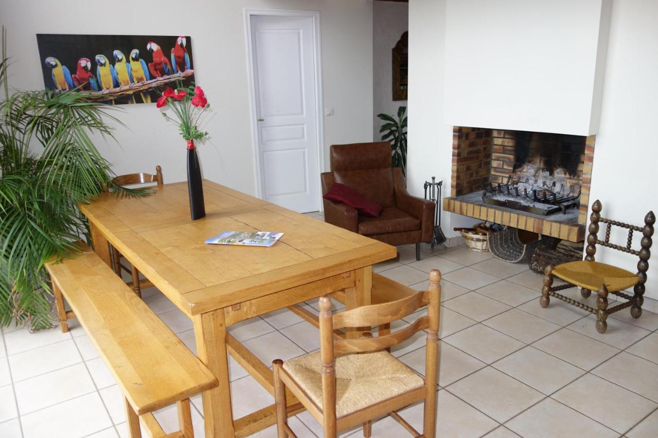 Maison Sur La Colline Cheminee Wifi Proche Thermes Aubin  外观 照片